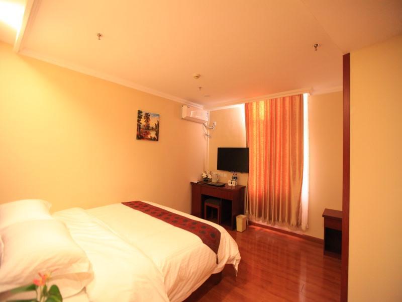 Greentree Inn Liaoning Dalian Railway Station South Shengli Square Express Hotel Екстер'єр фото